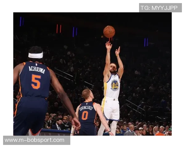 克莱状态回暖三分球表现出色11投5中贡献14分1篮板