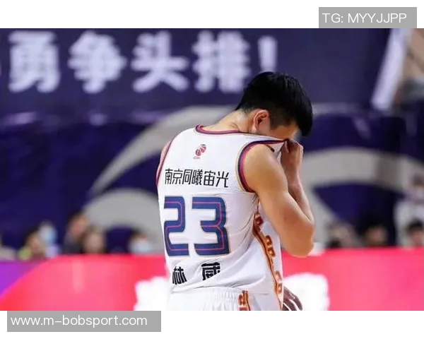 林葳展现高球商和控卫才能英语水平显著提升令人赞叹 林葳展现高球商和控卫才能英语水平显著提升令人赞叹