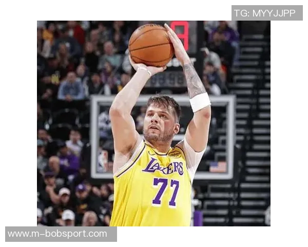 东契奇调侃犯规大战胜利心态轻松称还挺喜欢这种比赛氛围 东契奇调侃犯规大战胜利心态轻松称还挺喜欢这种比赛氛围