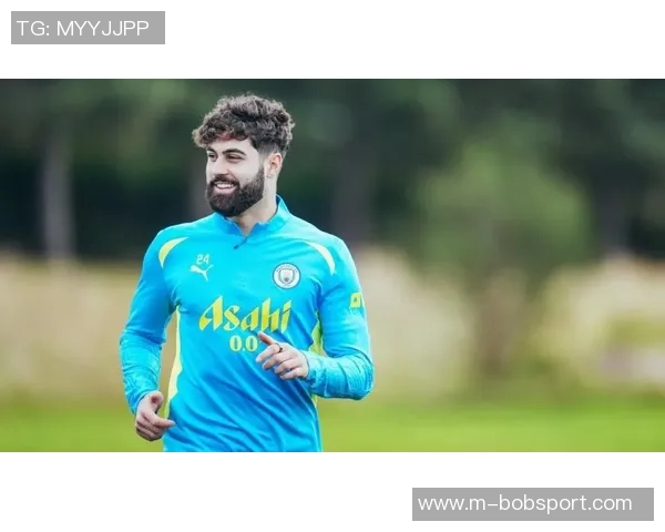 曼城欧冠客战海报发布格瓦迪奥尔独自亮相引关注