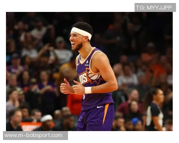 比尔首场比赛表现出色9投6中贡献12分2篮板1抢断1盖帽正负值5展现实力