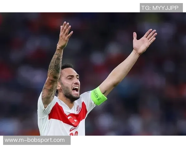 恰尔汗奥卢感恩一路支持从街头球场到国家队百场荣耀之路 恰尔汗奥卢感恩一路支持从街头球场到国家队百场荣耀之路