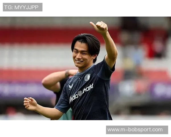 范佩西赛后幽默点评上田绮世进球频繁令人印象深刻 范佩西赛后幽默点评上田绮世进球频繁令人印象深刻